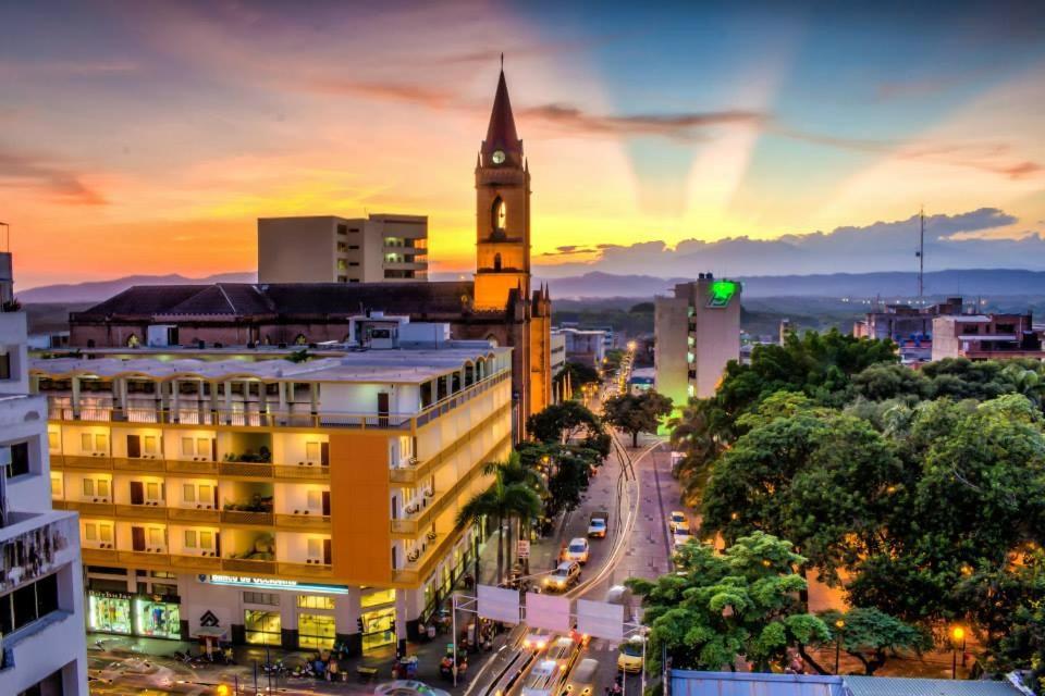 Hotel Neiva Plaza Exterior foto